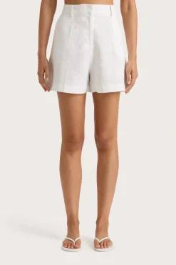 Antibes Short White