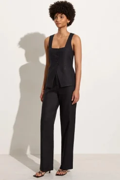 Maya Vest Black